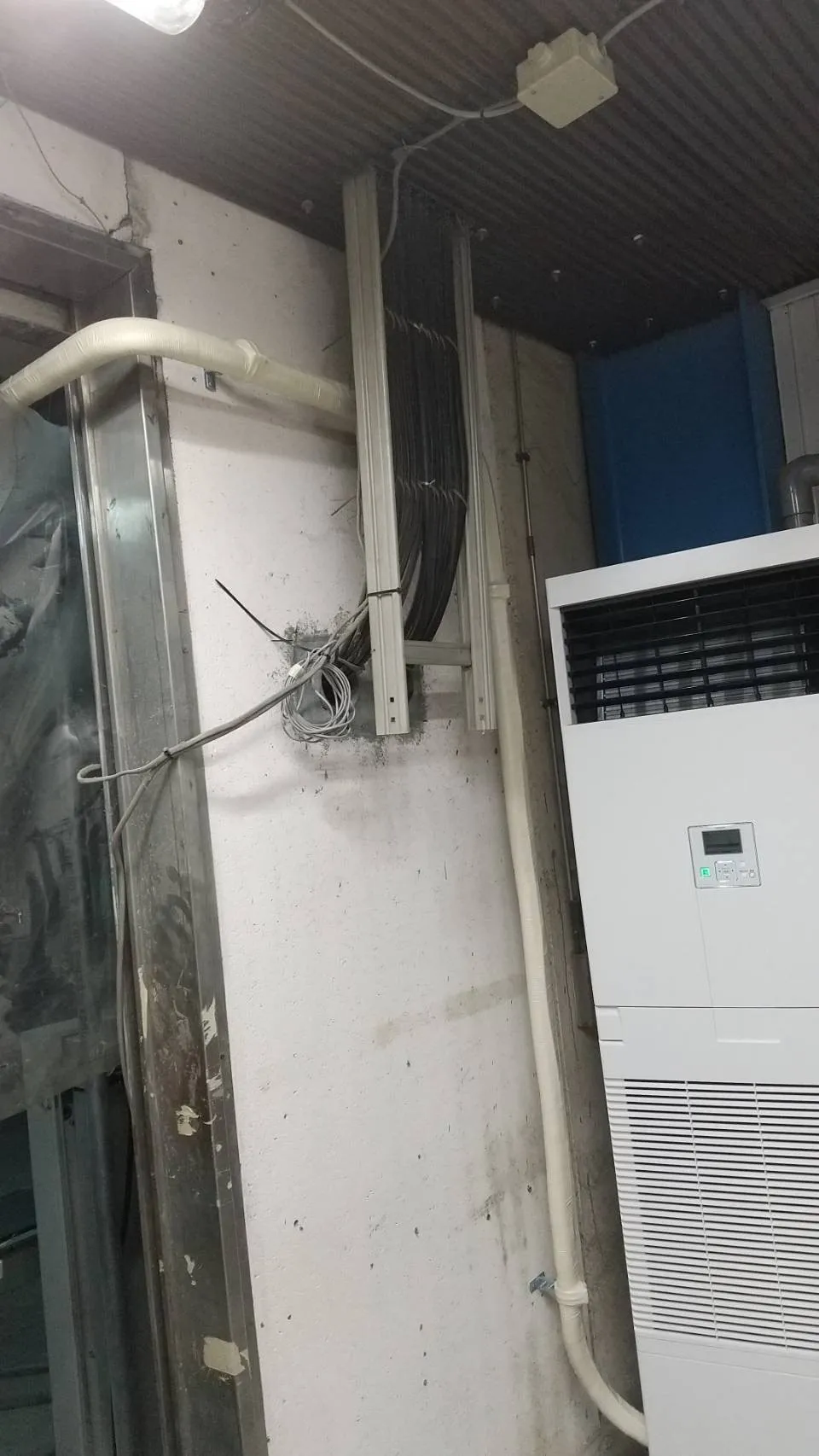 5馬力床置きAC更新工事